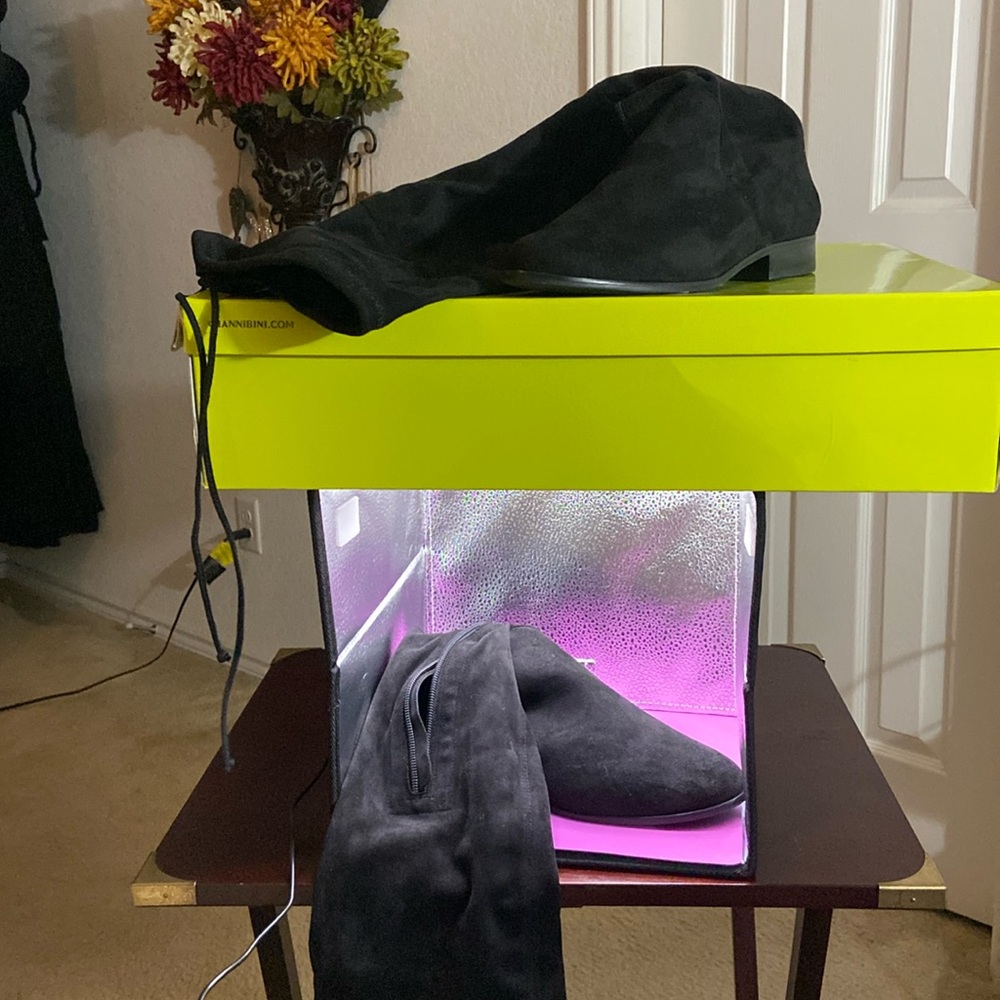 Gianni Bini black suede over the knee boots sized 7.5